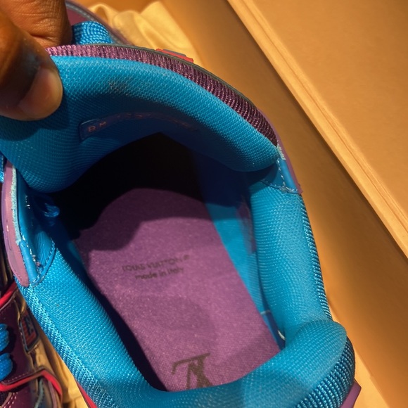 LV Men shoes for sale - Picture 6 of 7